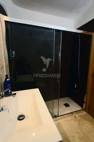 Apartamento t2 em zona nobre da sobreda da caparica