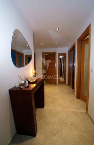 Apartamento t2 em zona nobre da sobreda da caparica