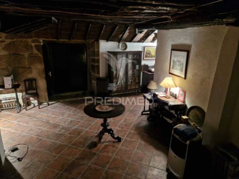 Casa centenária com charme na serra da estrela – fundão