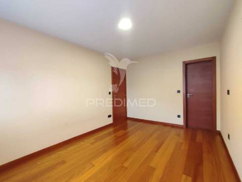 Apartamento t2 no centro da cidade da guarda