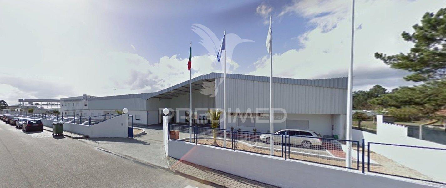 Edifício industrial à venda – zona industrial de muge