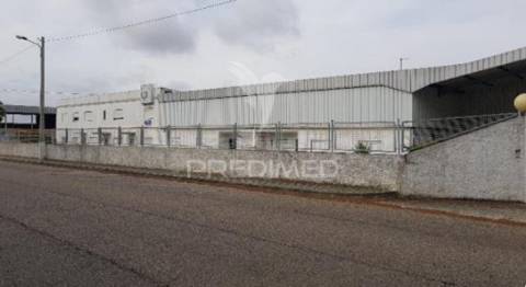 Edifício industrial à venda – zona industrial de muge
