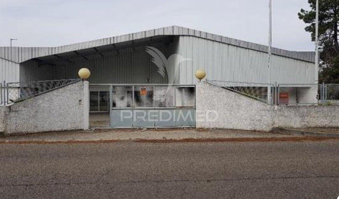 Edifício industrial à venda – zona industrial de muge