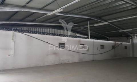 Edifício industrial à venda – zona industrial de muge