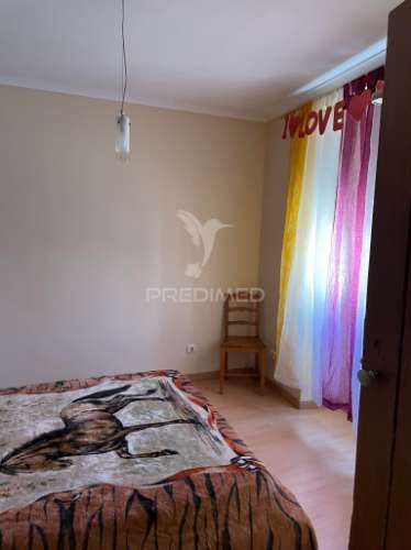 Moradia t3 com quintal na salvada