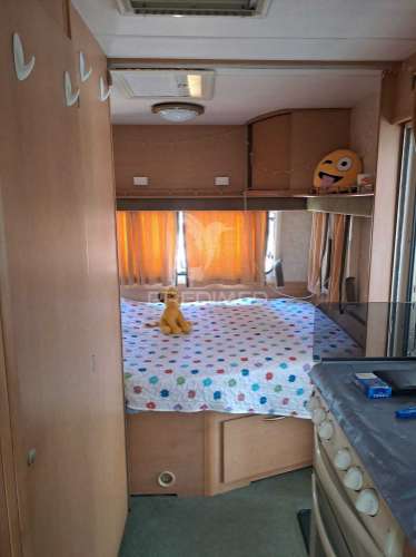 Caravana inglesa inserida em parque campismo monte gordo,faro.