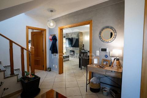 Moradia t4 com garagem - vale dos choupos - azeitão