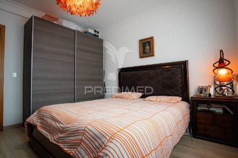 Moradia t4 com garagem - vale dos choupos - azeitão