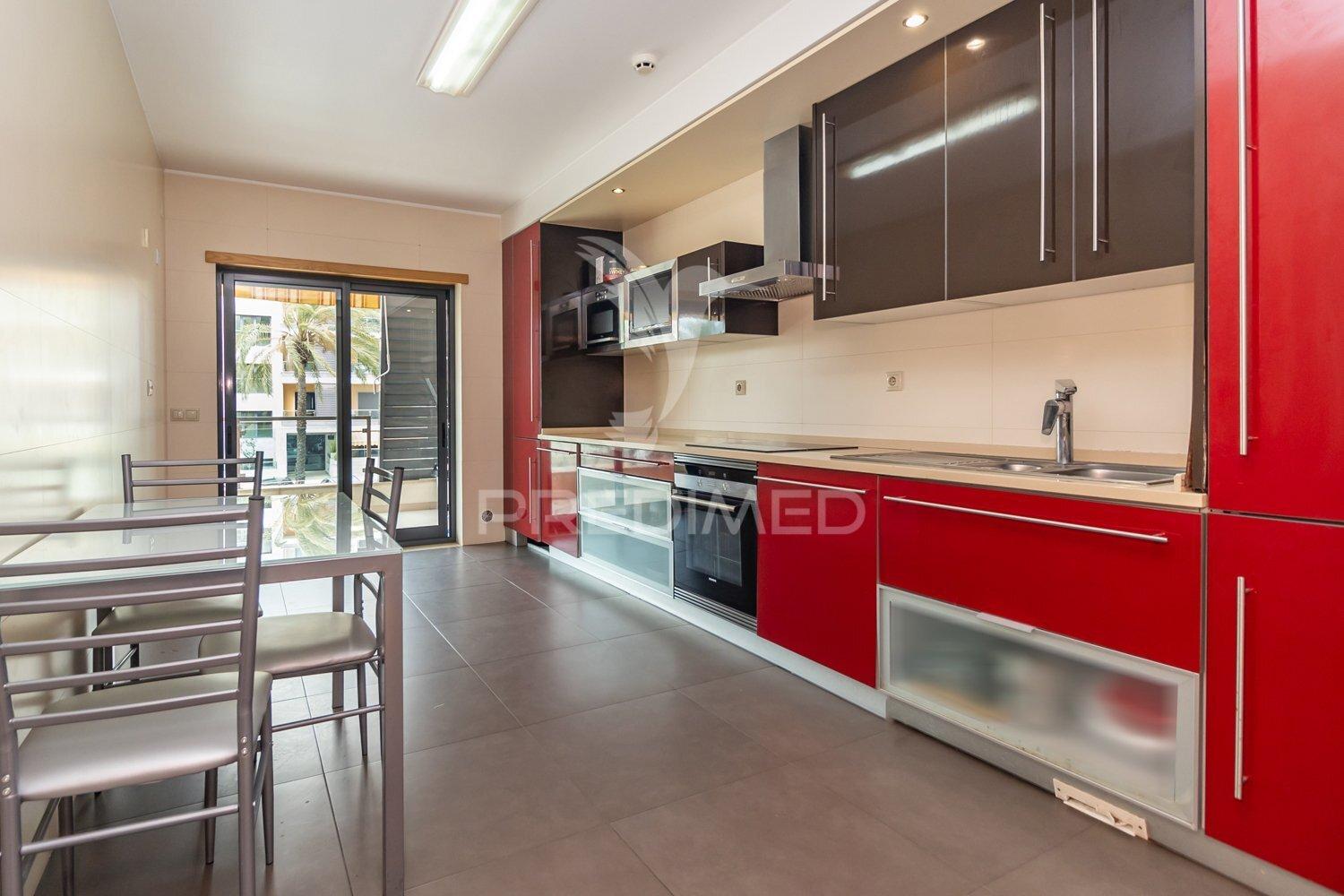 Apartamento t3 com parqueamento . montijo