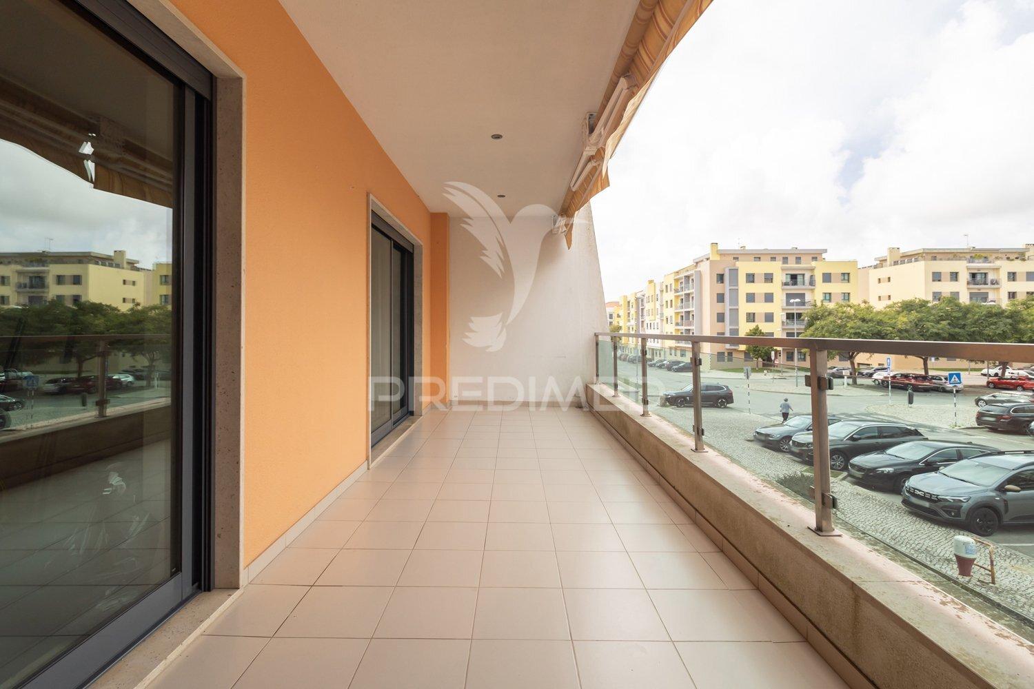 Apartamento t3 com parqueamento . montijo