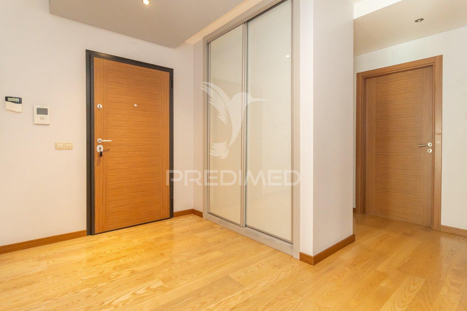 Apartamento t3 com parqueamento . montijo