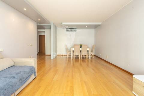 Apartamento t3 com parqueamento . montijo