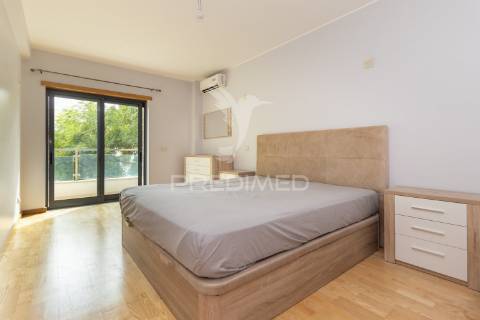 Apartamento t3 com parqueamento . montijo