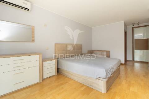 Apartamento t3 com parqueamento . montijo