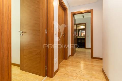 Apartamento t3 com parqueamento . montijo