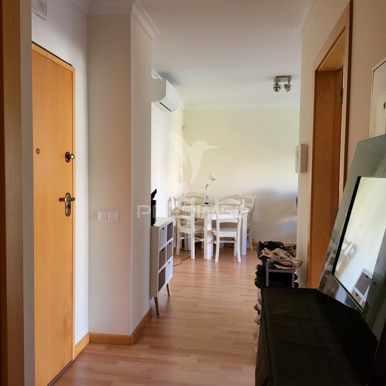 Apartamento t1 com piscina e garagem perto da praia da rocha