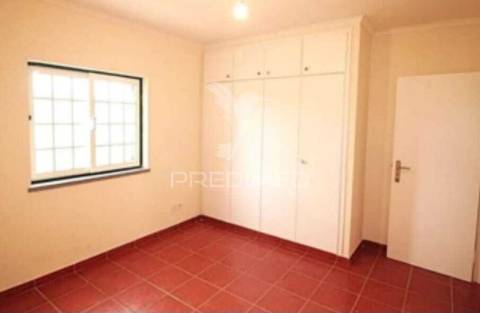 Moradia v3 com piscina em salvaterra de magos