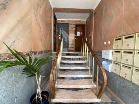 T2 em são domingos de benfica para venda