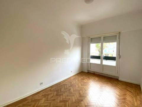 Arrendamento t2 em são domingos de benfica