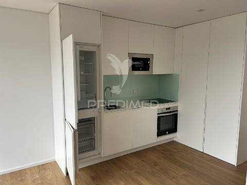 Apartamento t0 novo com garagem em paranhos