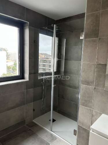 Apartamento t0 novo com garagem em paranhos