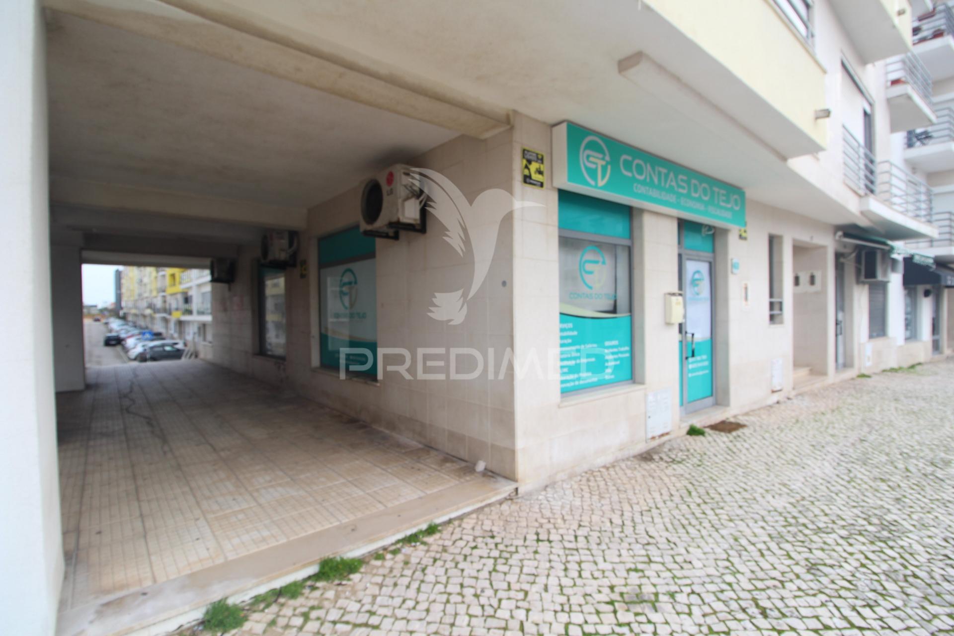 Loja para escritório ou serviços - colinas do oriente, montijo