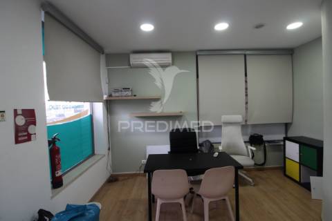 Loja para escritório ou serviços - colinas do oriente, montijo