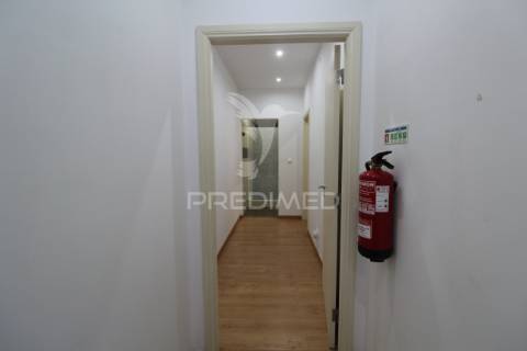 Loja para escritório ou serviços - colinas do oriente, montijo