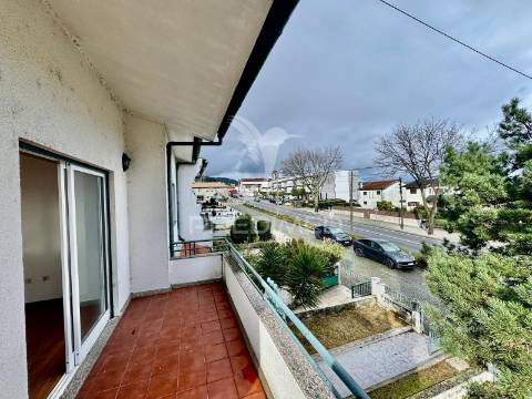 Moradia t3+1 de gaveto - são martinho sande  guimarães