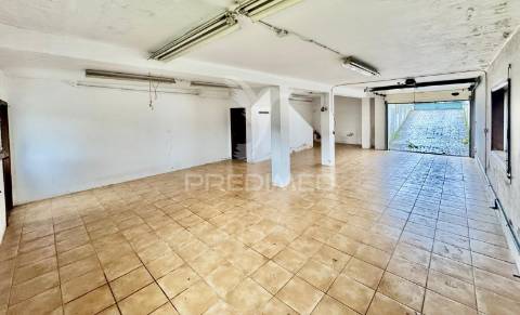 Moradia t3+1 de gaveto - são martinho sande  guimarães