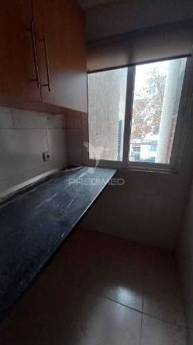 T2 remodelado no bairro da torre, cascais, com excelente localização