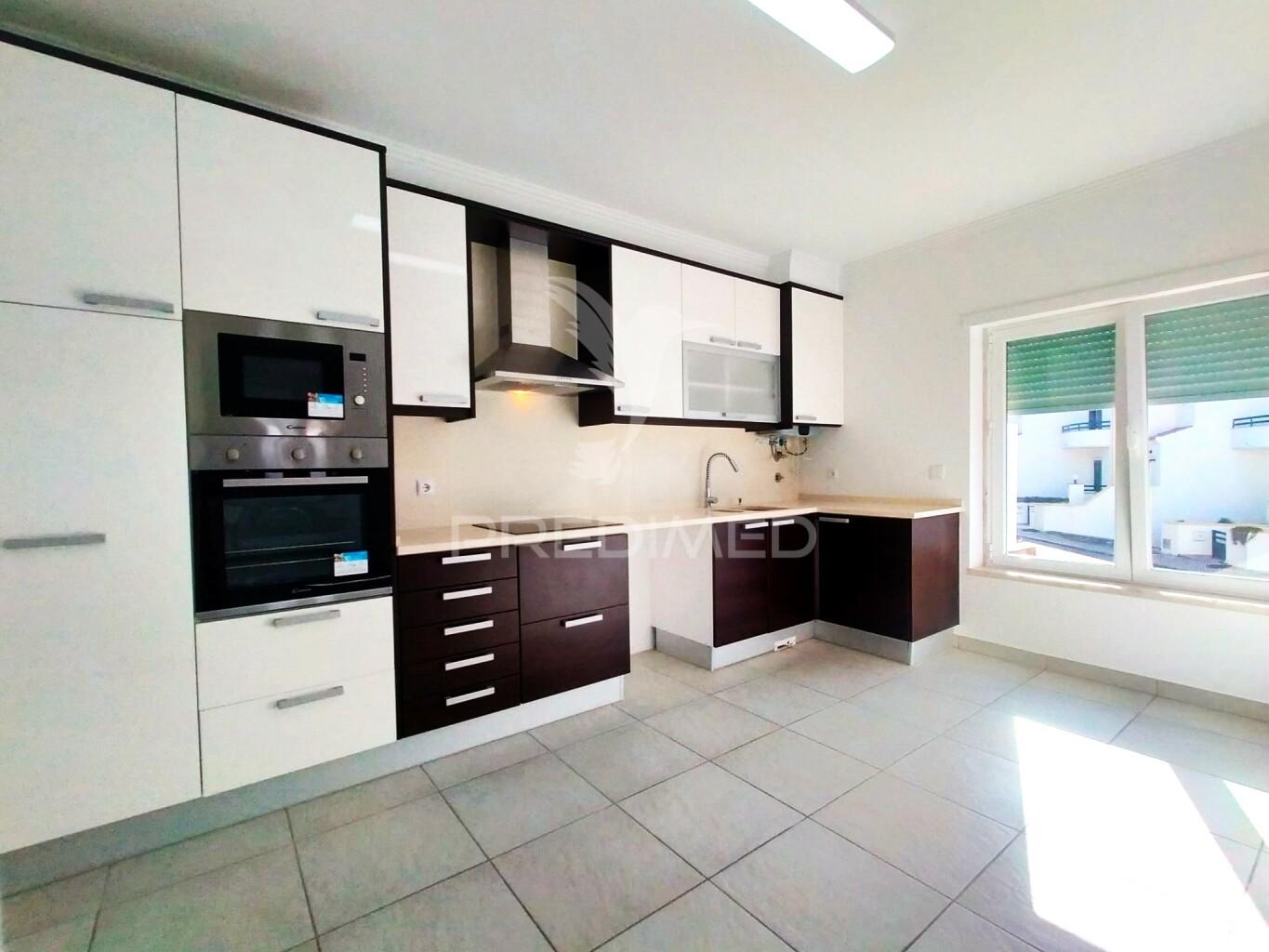 Moradia t3+1 | remodelada | ericeira