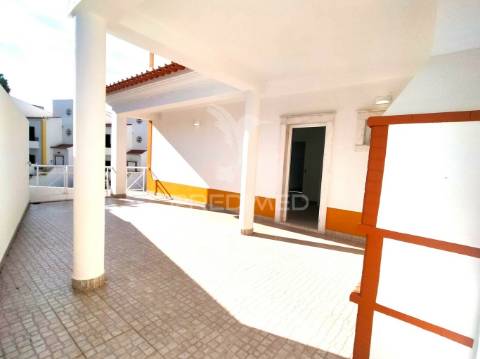 Moradia t3+1 | remodelada | ericeira