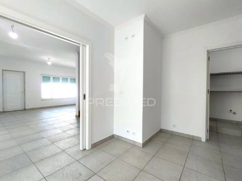 Moradia t3+1 | remodelada | ericeira