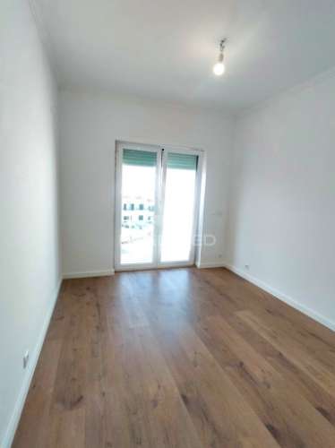 Moradia t3+1 | remodelada | ericeira