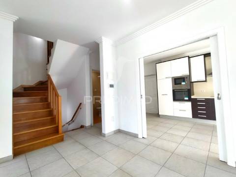 Moradia t3+1 | remodelada | ericeira