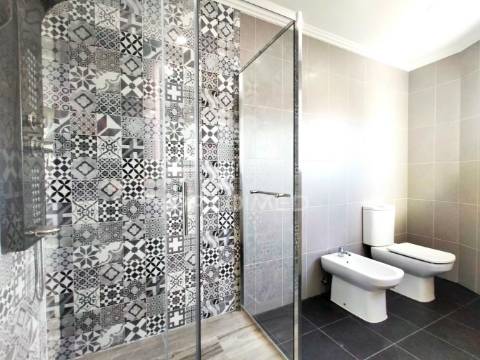 Moradia t3+1 | remodelada | ericeira