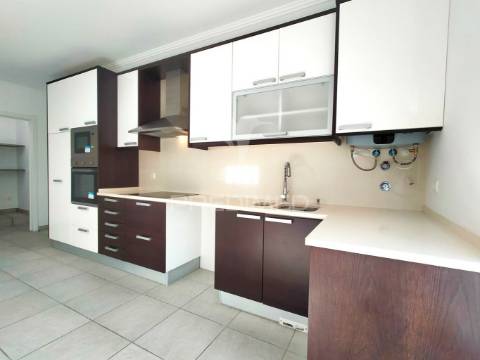 Moradia t3+1 | remodelada | ericeira