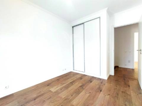 Moradia t3+1 | remodelada | ericeira