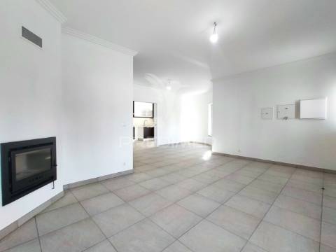 Moradia t3+1 | remodelada | ericeira