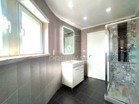 Moradia t3+1 | remodelada | ericeira