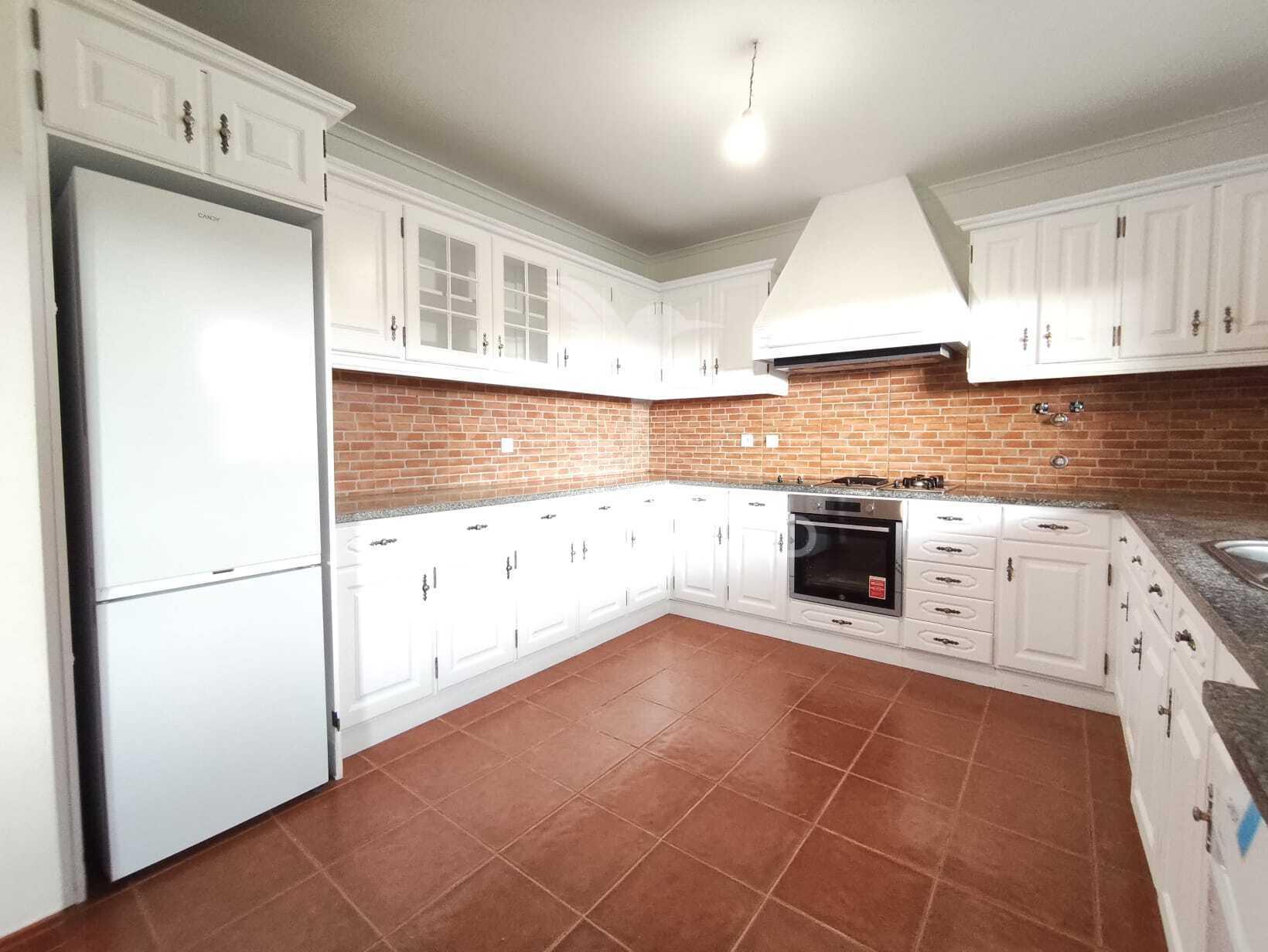 Moradia com piscina e jardim, glória do ribatejo, salvaterra de magos.