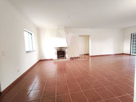 Moradia com piscina e jardim, glória do ribatejo, salvaterra de magos.