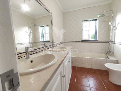 Moradia com piscina e jardim, glória do ribatejo, salvaterra de magos.