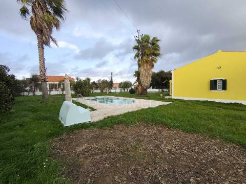 Moradia com piscina e jardim, glória do ribatejo, salvaterra de magos.