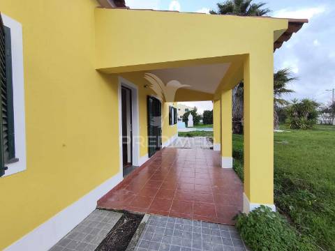 Moradia com piscina e jardim, glória do ribatejo, salvaterra de magos.