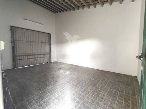 Moradia com piscina e jardim, glória do ribatejo, salvaterra de magos.