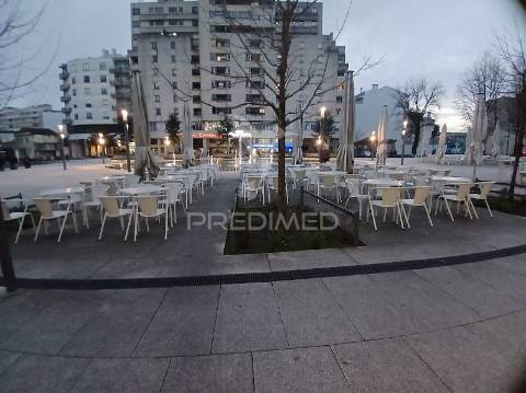 Arrenda-se loja 70 m2 / matosinhos sul