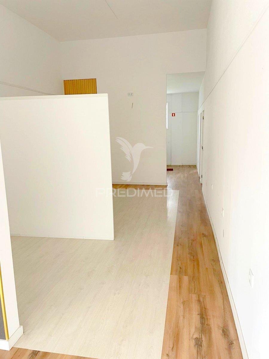 Arrenda-se loja 70 m2 / matosinhos sul