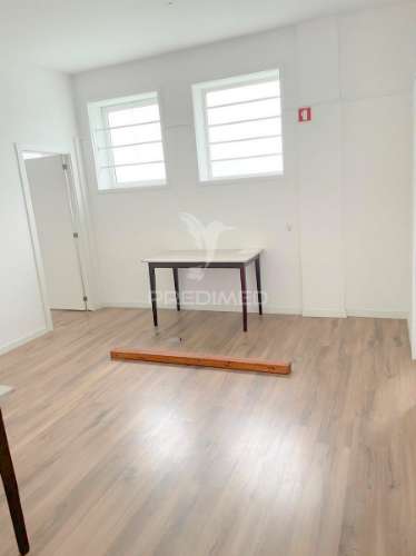 Arrenda-se loja 70 m2 / matosinhos sul